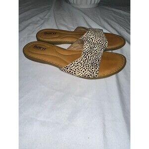 Born Alli Sandals Animal‎ Print Cheetah Flat Ankle Strap  Size 8